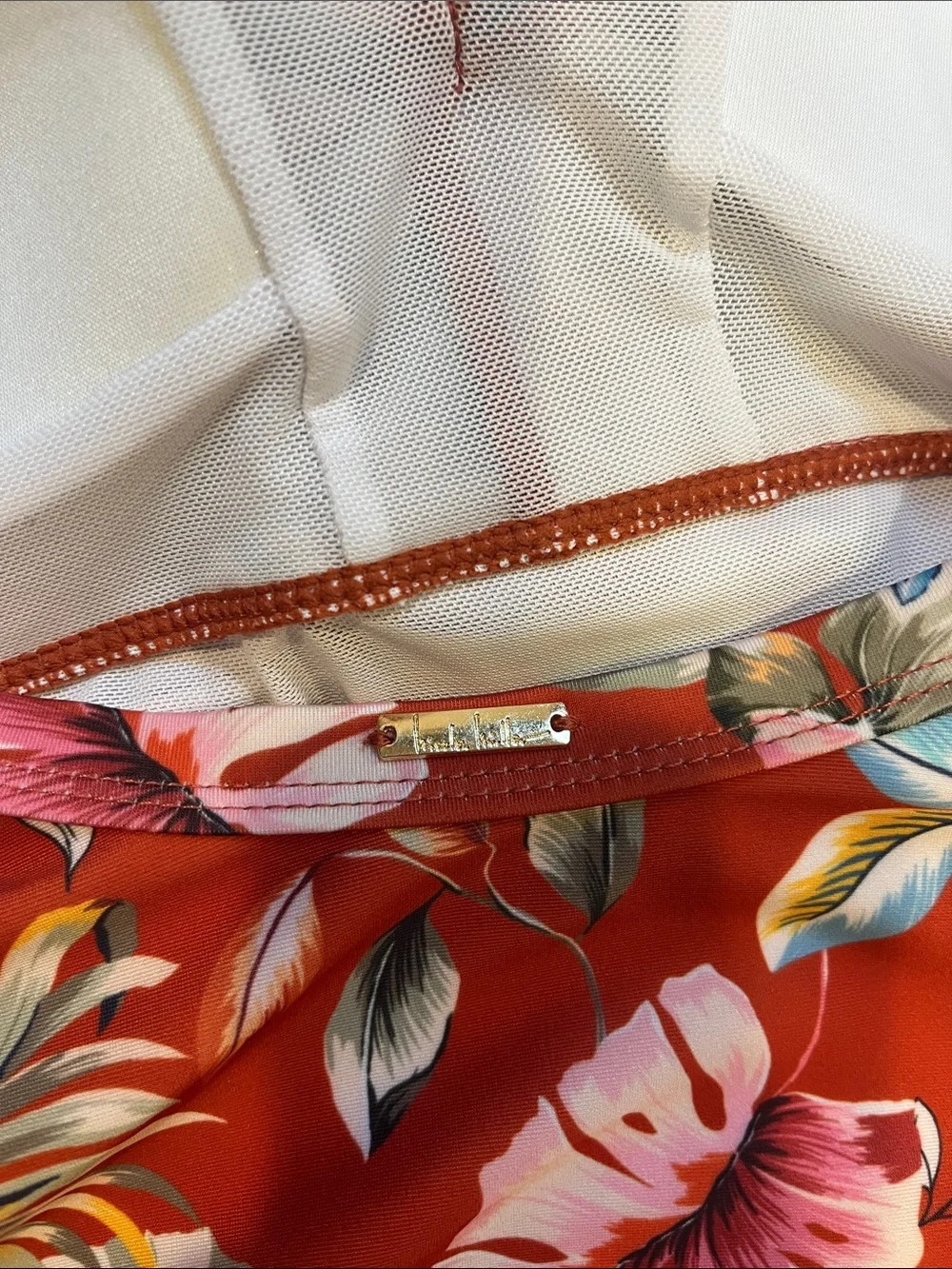 Nicole Miller 3pc Swimsuit with Sarong sz M - Picture 7 of 7